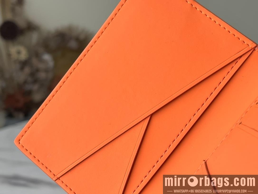 LV Replica Bags Aerogram M81028 8x11x1 cm gf