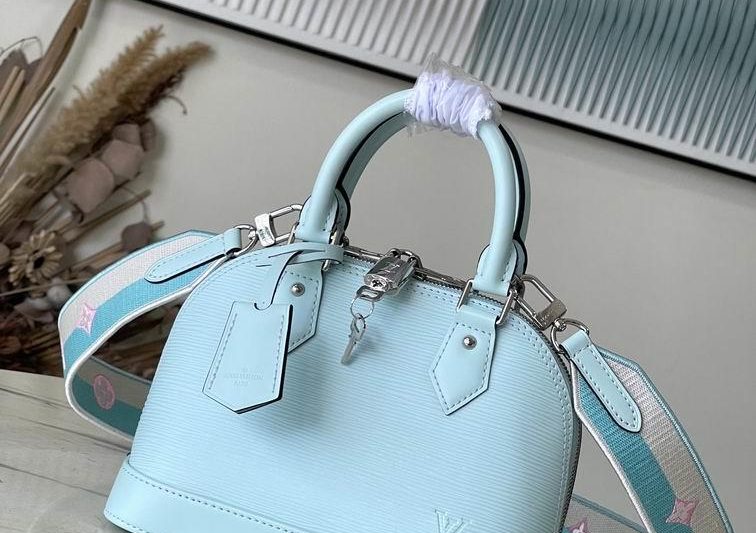 LV Replica Bags Alma M22619 23.5×17.5×11.5cm