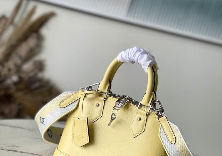 LV Replica Bags Alma M22213 23.5×17.5×11.5cm