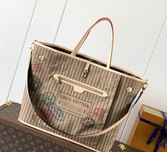 LV Replica Bags M11948 32X19X39cm