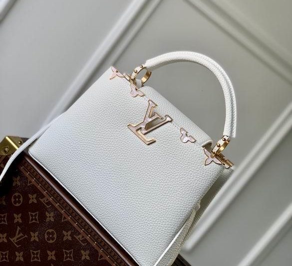 LV Replica Bags Capucines M23331 27x18x9cm