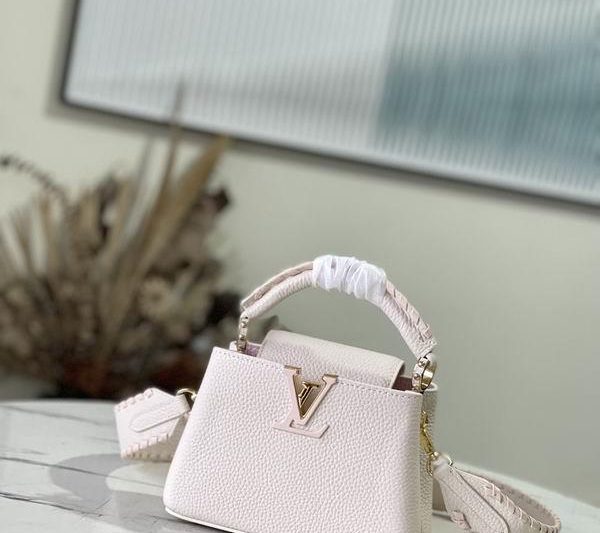 LV Replica Bags Capucines M21127 21x14x8cm