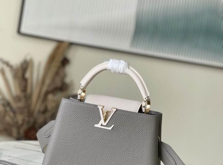 LV Replica Bags Capucines M21296 27x18x9cm