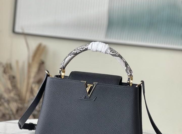 LV Replica Bags Capucines N92040金扣蛇31.5x20x11cm