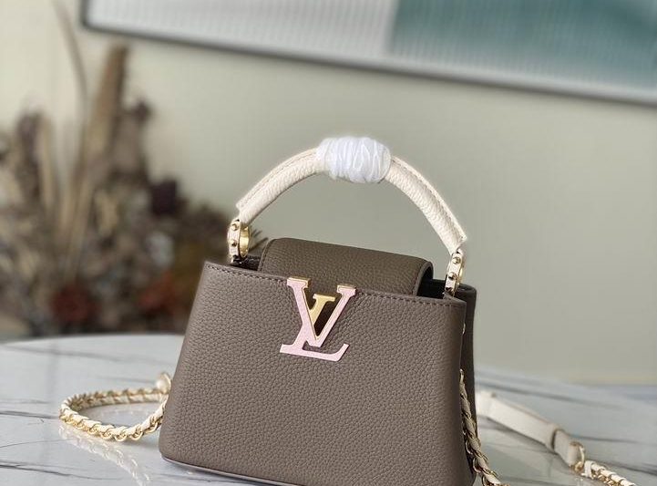 LV Replica Bags Capucines M59516 mini 21x14x8cm