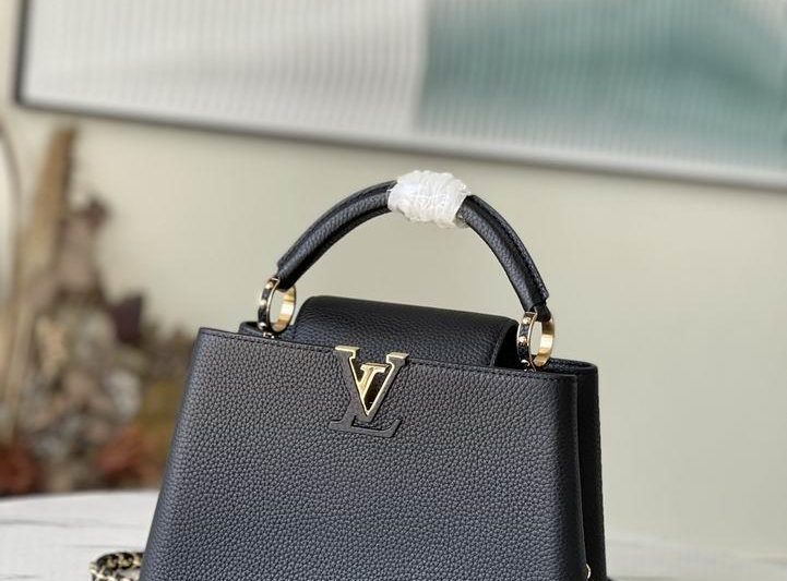 LV Replica Bags Capucines BB M59709 27x18x9cm-1