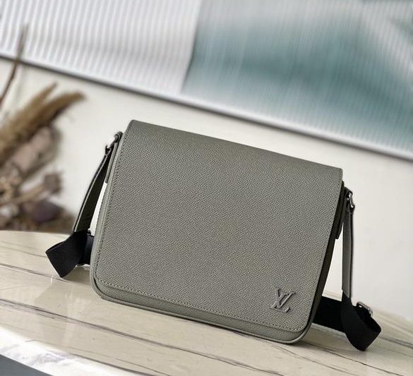 LV Replica Bags District M30970 26x20x7cm