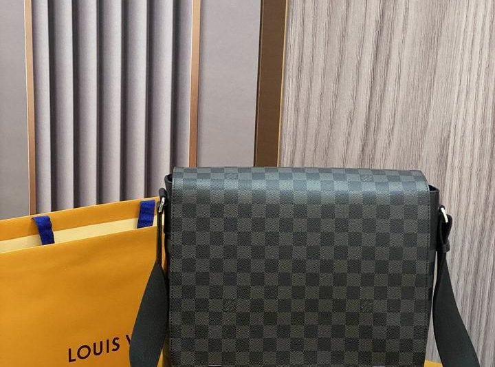 LV Replica Bags District N41029 M33x29x8cm