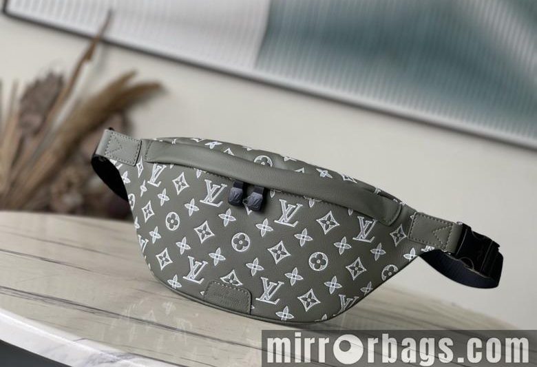 LV Replica Bags Discovery M12508 44x15x9cm
