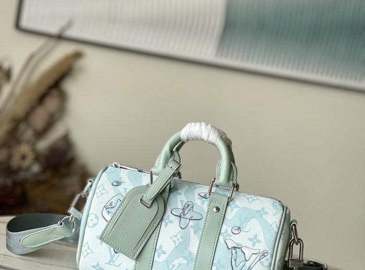 LV Replica Bags Keepall M22527 25x15x11cm