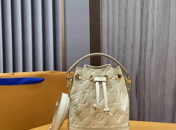 LV Replica Bags NeoNoe M81626 13x16x10cm