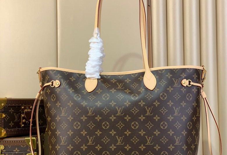 LV Replica Bags Neverfull m11948 32x19x39cm