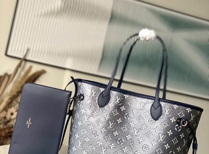 LV Replica Bags Neverfull M22921 31x28x14cm