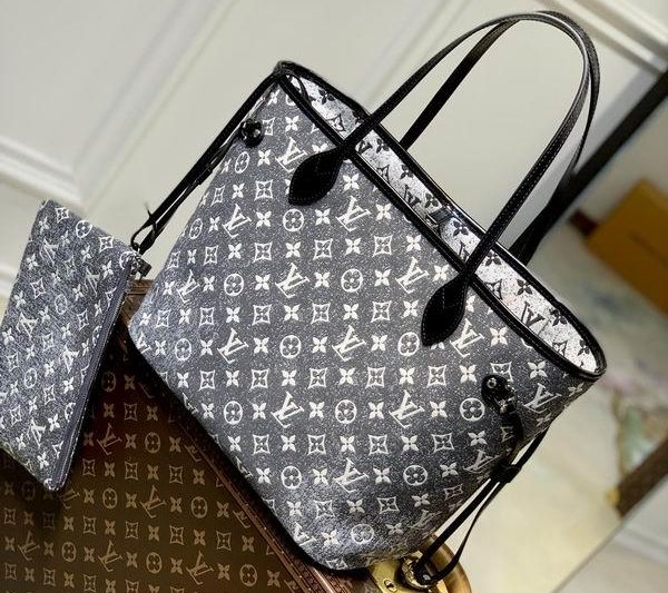 LV Replica Bags Neverfull M21465 31x28x14cm