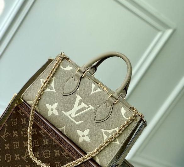 LV Replica Bags OnTheGo M23641 25x13x10cm