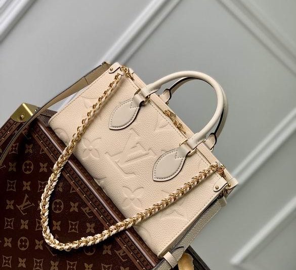 LV Replica Bags OnTheGo M23698 25x13x10cm