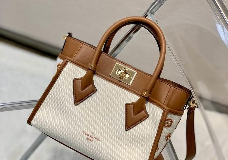 LV Replica Bags On My Side M95505 25x20x12cm