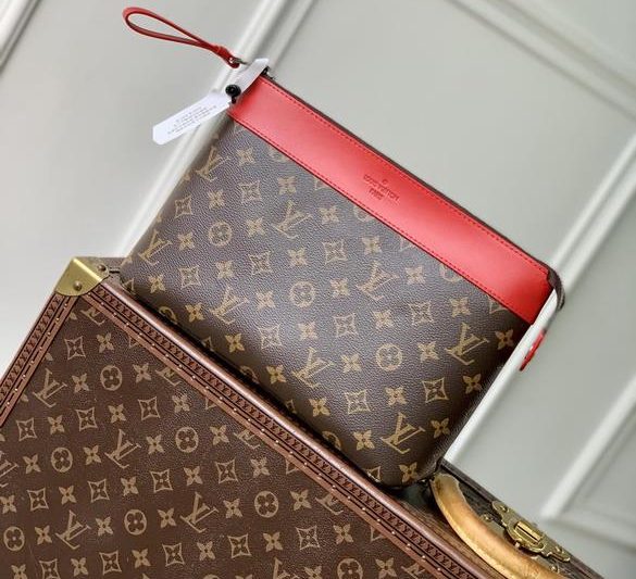 LV Replica Bags Voyage M13199 21×7.5x30cm3