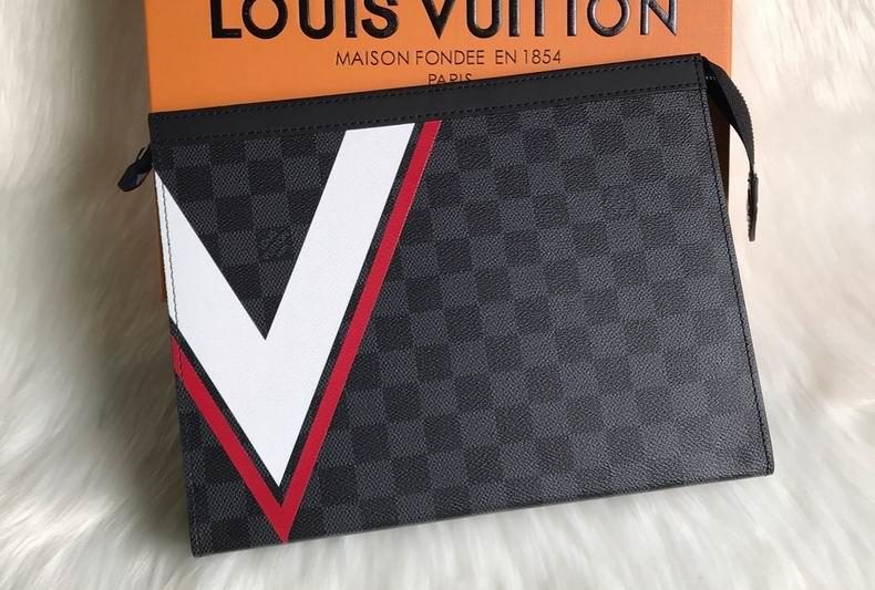LV Replica Bags Pochette Voyage N64023 27x21x3 cm
