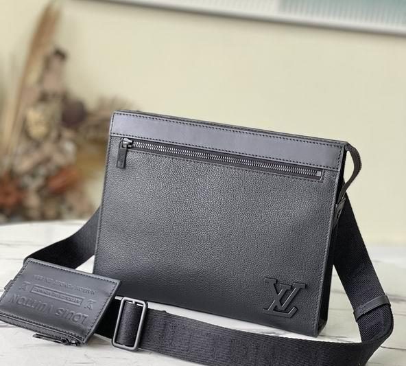 LV Replica Bags Pochette Voyaga M59329 28x21x6 cm