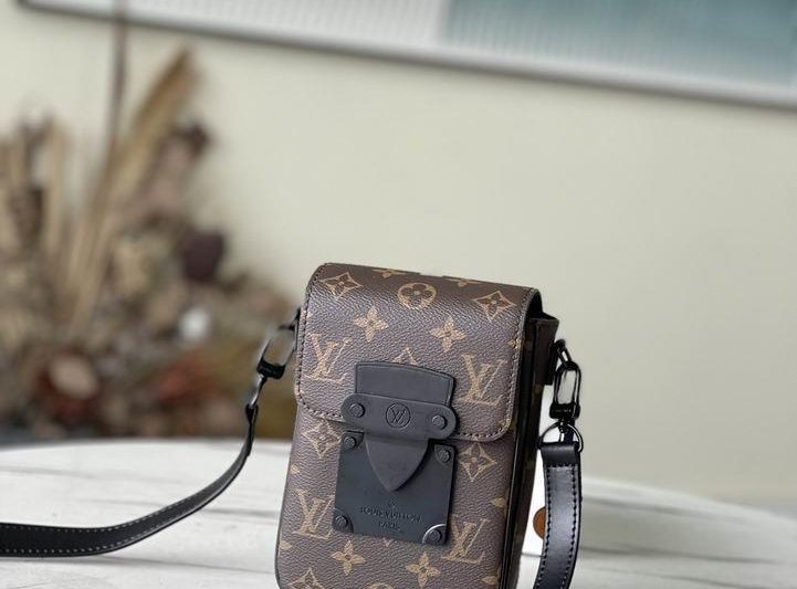 LV Replica Bags S-Lock M81522 12x19x7cm