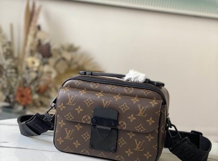 LV Replica Bags S Lock M45806 22x18x8 cm