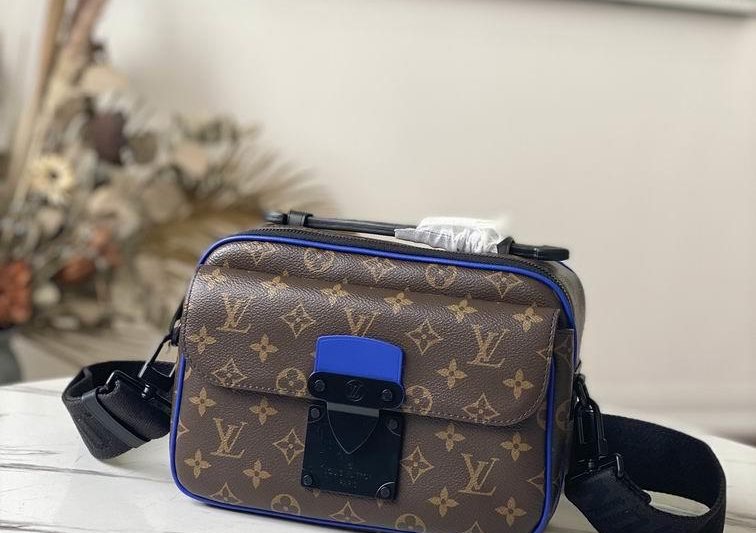 LV Replica Bags S Lock M45863 22x18x8 cm