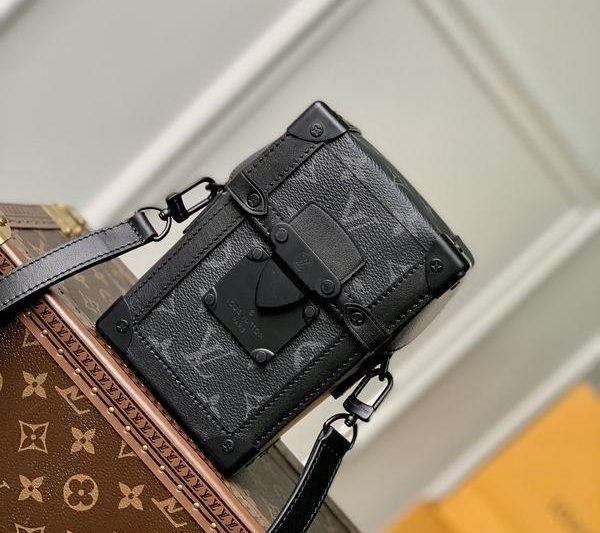 LV Replica Bags Trunk M82077黑花10.7×17.5×6.8cm