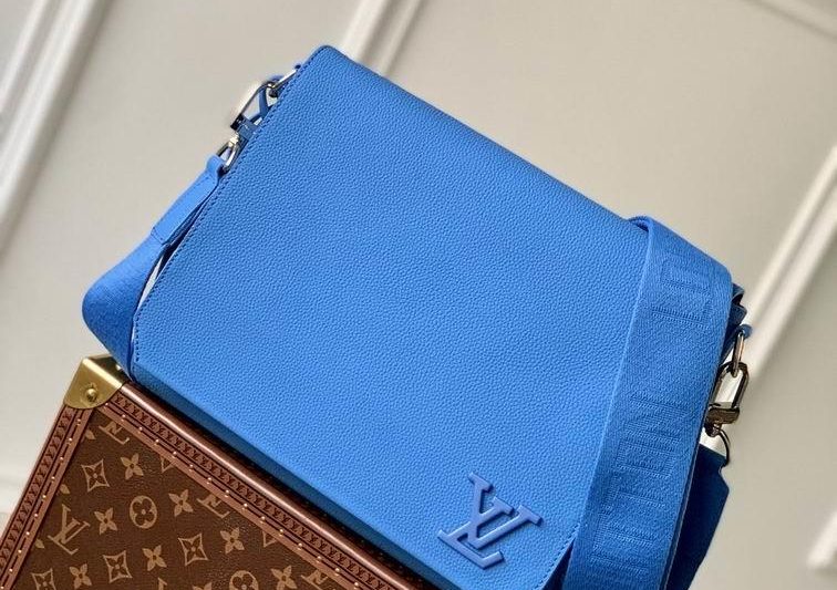 LV Replica Bags Takeoff M22505 28x24x10cm