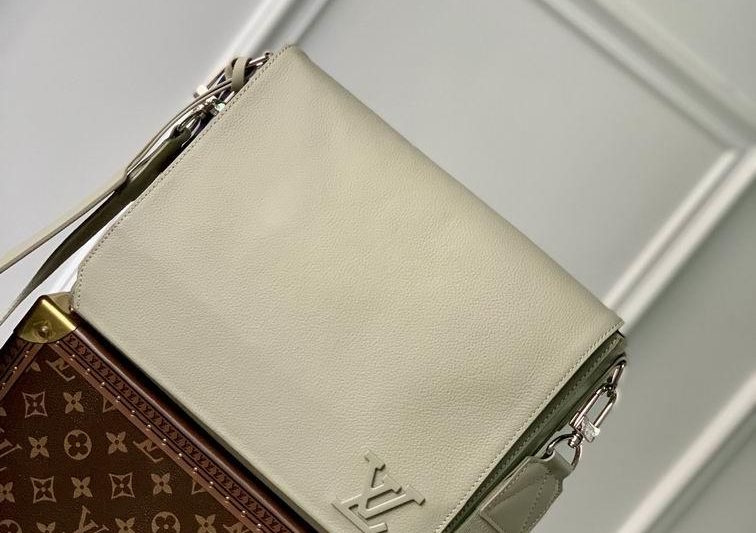 LV Replica Bags Takeoff M22505 28x24x10cm色
