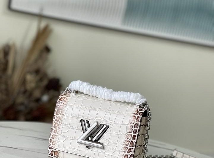 LV Replica Bags Twist M50332鳄鱼纹 19x15x9cm