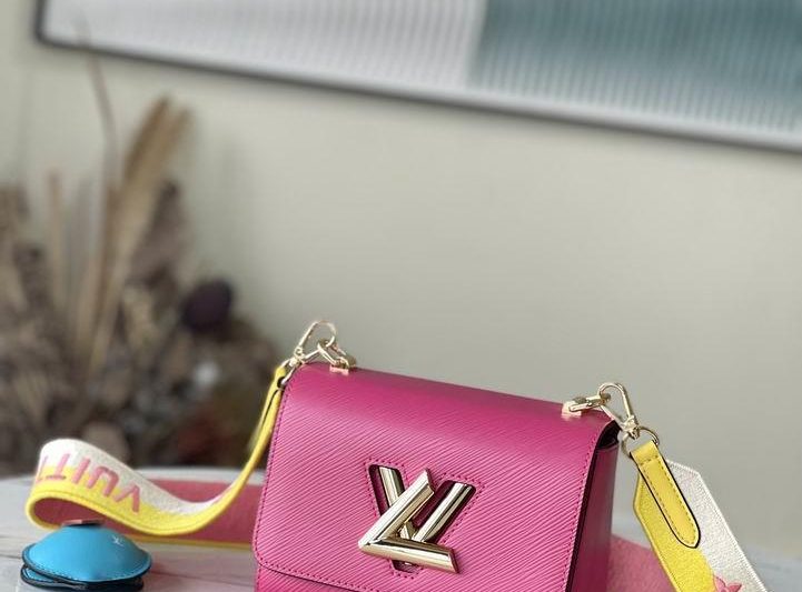 LV Replica Bags Twist M20693 19x15x9cm