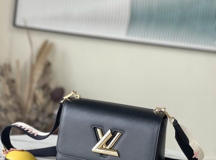 LV Replica Bags Twist M20680 23x17x9.5cm