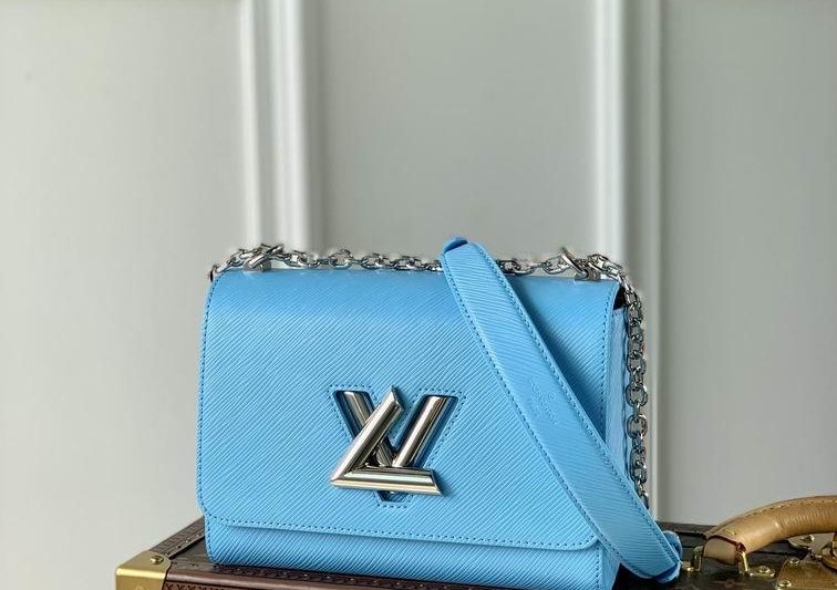 LV Replica Bags Twist M20802 19x15x9cm