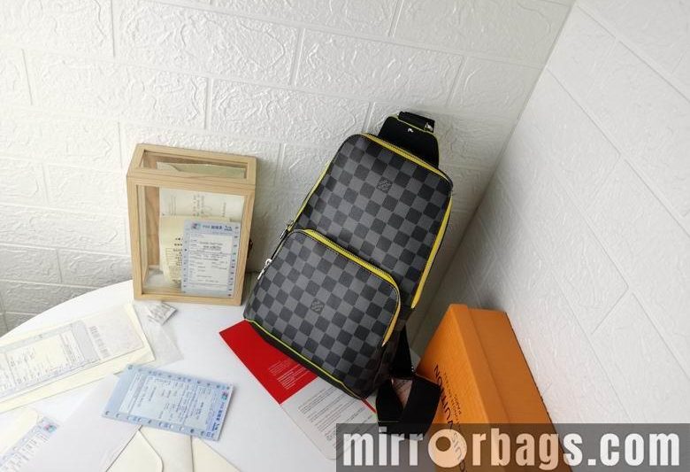 LV Replica Bags N41719 20X31X10cm  1