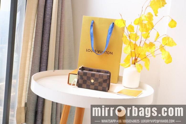 LV Replica Bags M69431 13X9.5X2.5cm  3