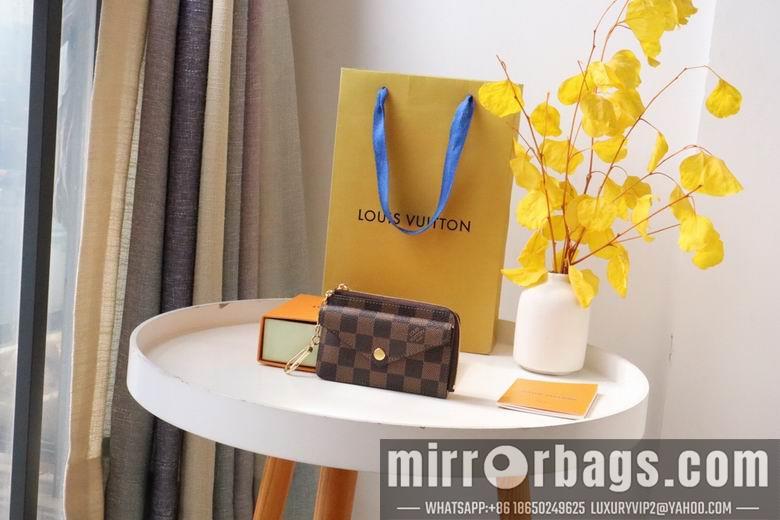 LV Replica Bags M69431 13X9.5X2.5cm  2