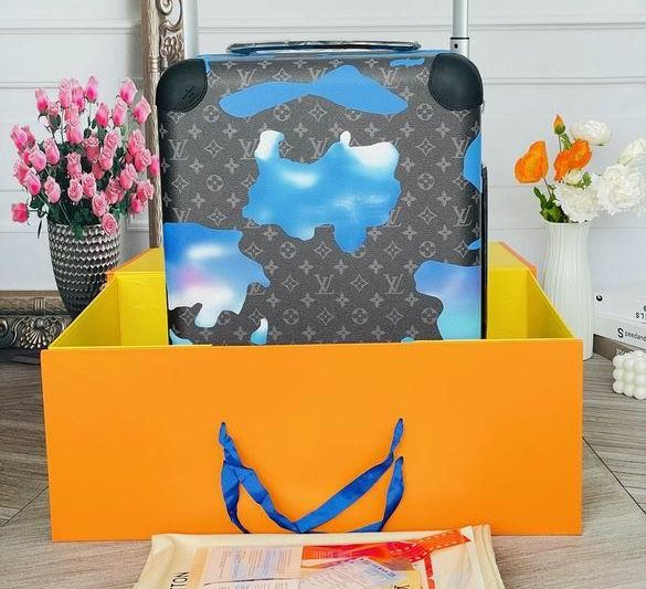 LV Replica Bags 38X23X55cm 122301 QS 16