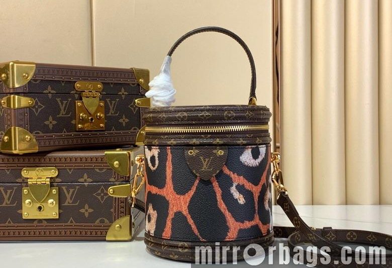 LV Replica Bags Cannes M13846 15x17x15cm