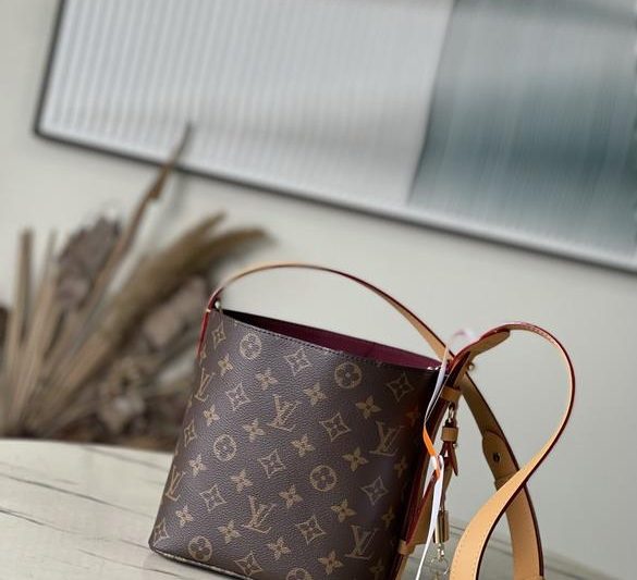 LV Replica Bags All InBB M12925 16x18x12cm