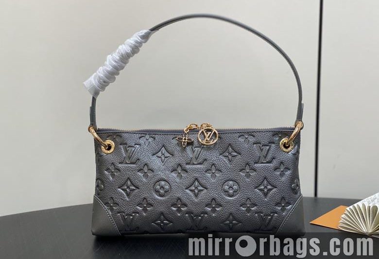 LV Replica Bags Sevres M12174 25x13x5cm