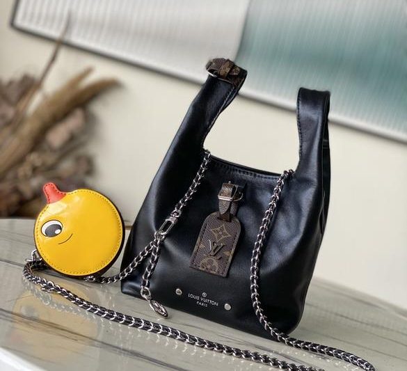 LV Replica Bags Atlantis M11387 17x17x7cm