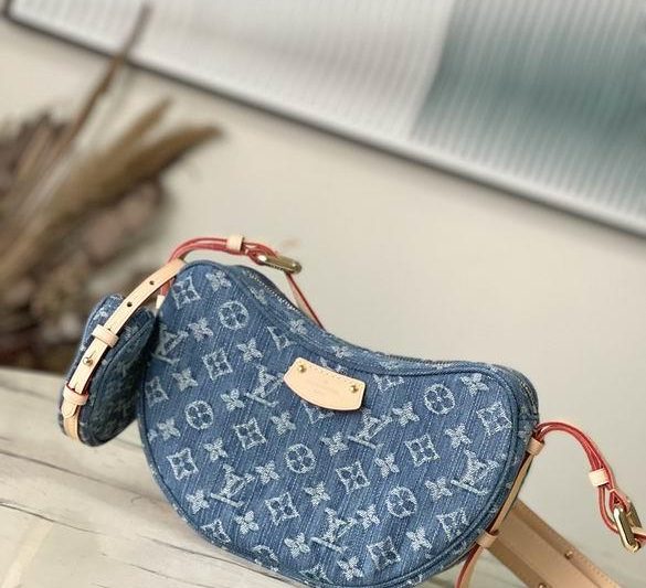 LV Replica Bags Croissant M46856 32x7x5cm