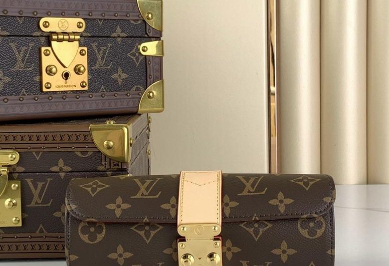 LV Replica Bags Etui Bijoux M10145 19x8x8cm