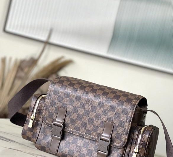 LV Replica Bags N51126 20x30x12cm