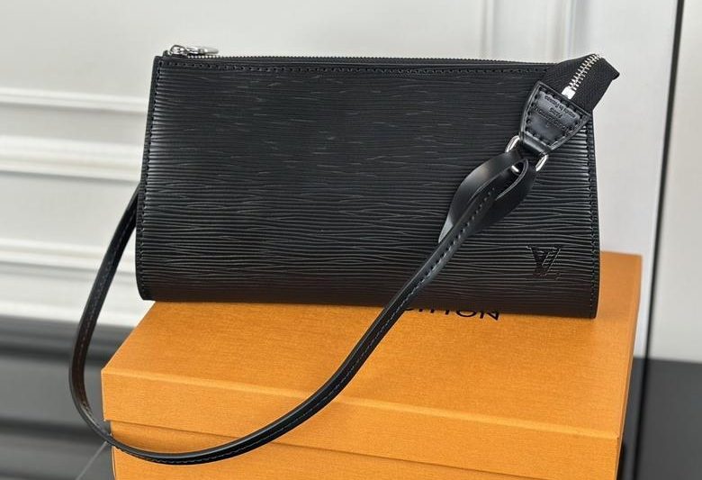 LV Replica Bags M82720 22×11.6x3cm