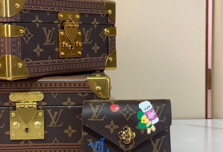 LV Replica Bags Victorine M41938 12×9.5×2.5cm.