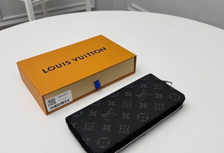 LV Replica Bags M62295 19X10cm