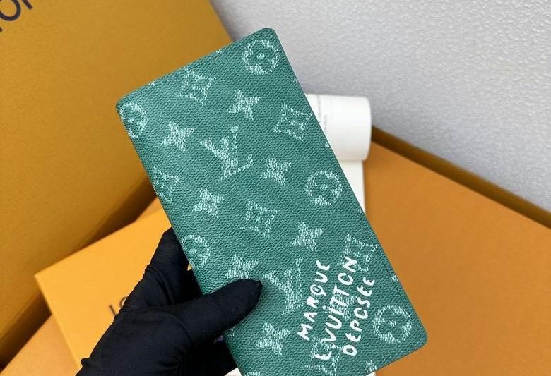 LV Replica Bags M12656 19X2X10cm