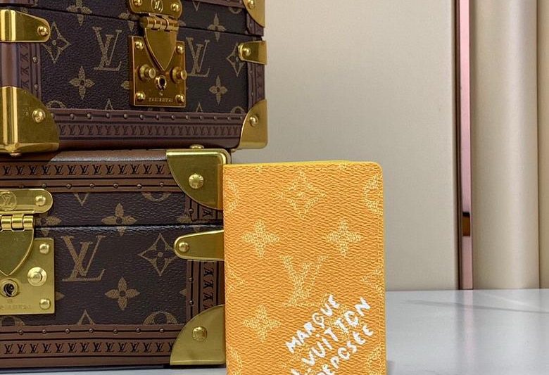 LV Replica Bags m12659 11.1x1x7.5cm